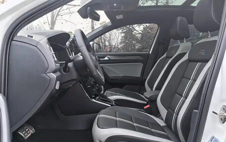 Volkswagen T-Roc I, 2024 год, 2 032 812 рублей, 12 фотография