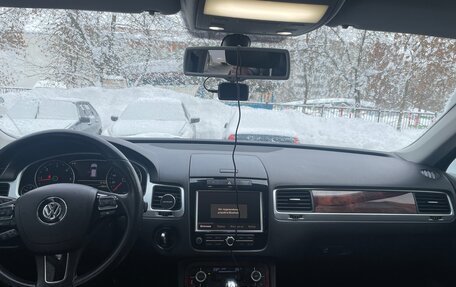 Volkswagen Touareg III, 2011 год, 2 000 000 рублей, 8 фотография