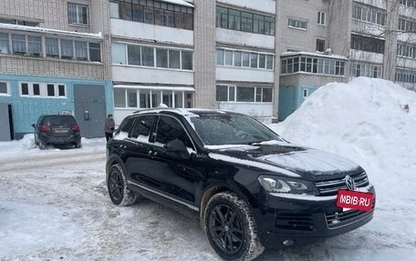 Volkswagen Touareg III, 2011 год, 2 000 000 рублей, 4 фотография