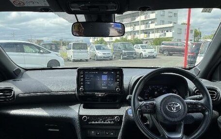 Toyota Yaris Cross, 2023 год, 1 639 000 рублей, 5 фотография