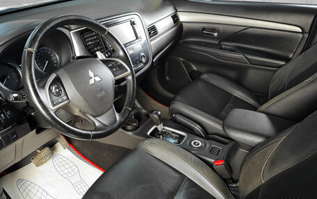 Mitsubishi Outlander III рестайлинг 3, 2012 год, 1 519 000 рублей, 7 фотография