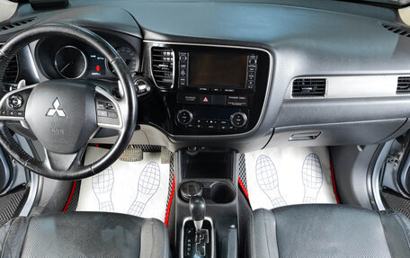 Mitsubishi Outlander III рестайлинг 3, 2012 год, 1 519 000 рублей, 12 фотография