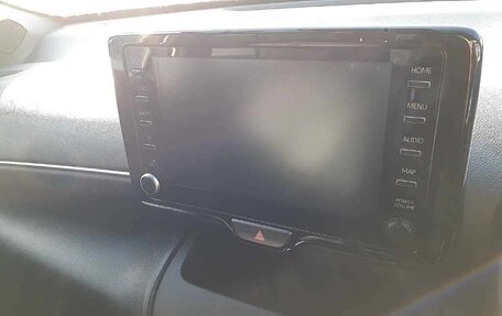 Toyota Yaris Cross, 2022 год, 1 570 000 рублей, 6 фотография