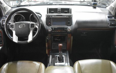 Toyota Land Cruiser Prado 150 рестайлинг 2, 2015 год, 3 565 000 рублей, 12 фотография