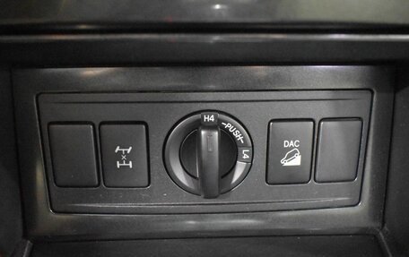 Toyota Land Cruiser Prado 150 рестайлинг 2, 2015 год, 3 565 000 рублей, 19 фотография