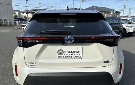 Toyota Yaris Cross, 2023 год, 1 673 000 рублей, 4 фотография