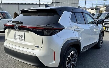 Toyota Yaris Cross, 2023 год, 1 673 000 рублей, 3 фотография