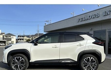 Toyota Yaris Cross, 2023 год, 1 673 000 рублей, 7 фотография