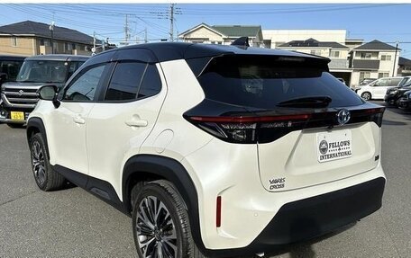 Toyota Yaris Cross, 2023 год, 1 673 000 рублей, 6 фотография