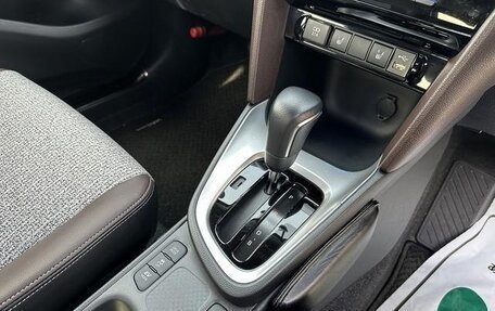 Toyota Yaris Cross, 2023 год, 1 673 000 рублей, 21 фотография