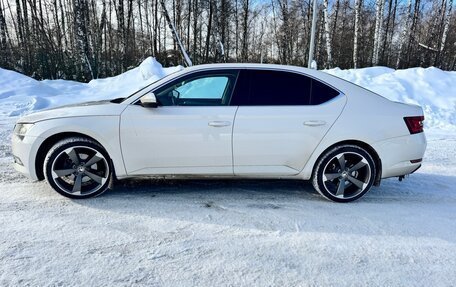 Skoda Superb III рестайлинг, 2019 год, 2 200 000 рублей, 2 фотография