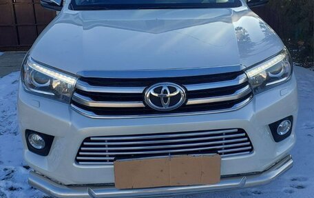 Toyota Hilux VIII, 2017 год, 4 600 000 рублей, 2 фотография