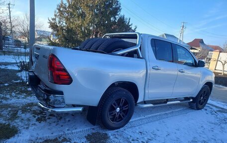 Toyota Hilux VIII, 2017 год, 4 600 000 рублей, 5 фотография