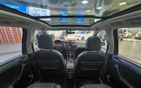 Volkswagen Touran III, 2022 год, 1 670 000 рублей, 9 фотография