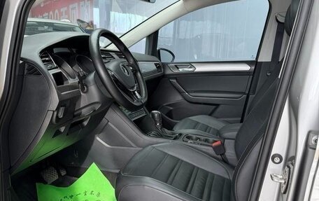 Volkswagen Touran III, 2021 год, 1 540 000 рублей, 7 фотография