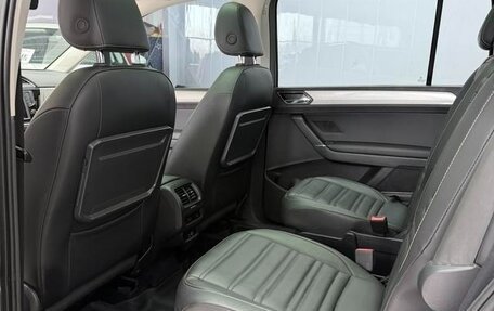 Volkswagen Touran III, 2021 год, 1 540 000 рублей, 13 фотография