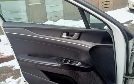 KIA K5, 2021 год, 1 630 000 рублей, 10 фотография