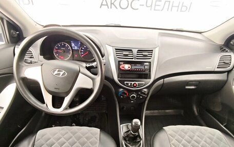 Hyundai Solaris II рестайлинг, 2012 год, 520 000 рублей, 12 фотография