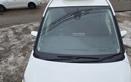 Nissan Serena IV, 2018 год, 2 200 000 рублей, 3 фотография