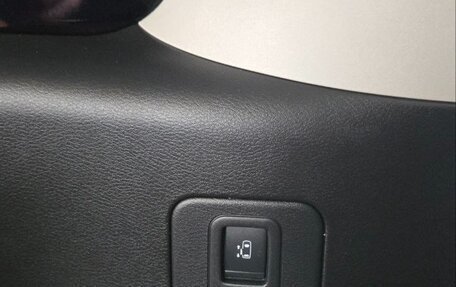 Nissan Serena IV, 2018 год, 2 200 000 рублей, 25 фотография