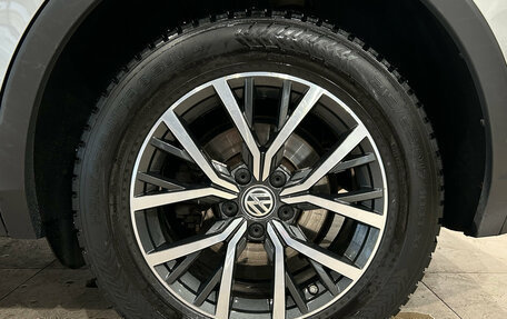 Volkswagen Tiguan II, 2019 год, 2 449 000 рублей, 11 фотография