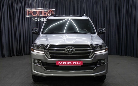 Toyota Land Cruiser 200, 2019 год, 8 798 000 рублей, 2 фотография