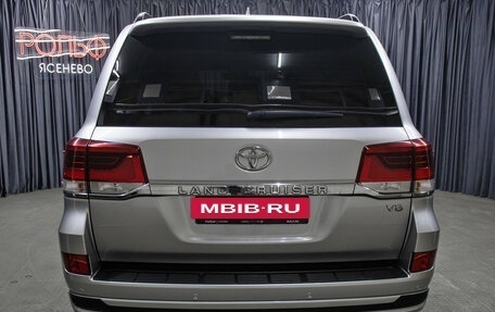 Toyota Land Cruiser 200, 2019 год, 8 798 000 рублей, 6 фотография