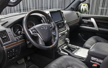 Toyota Land Cruiser 200, 2019 год, 8 798 000 рублей, 15 фотография