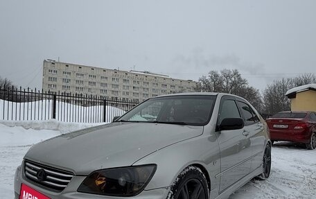 Lexus IS II рестайлинг 2, 2002 год, 1 000 000 рублей, 6 фотография