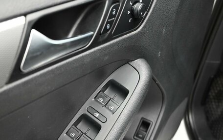 Volkswagen Jetta VI, 2016 год, 1 300 000 рублей, 15 фотография