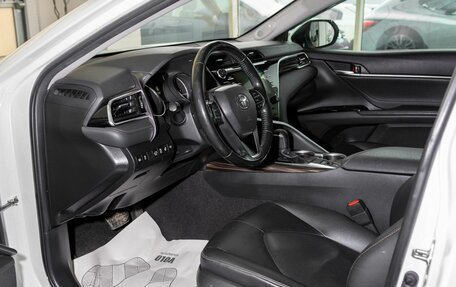 Toyota Camry, 2019 год, 2 925 000 рублей, 9 фотография