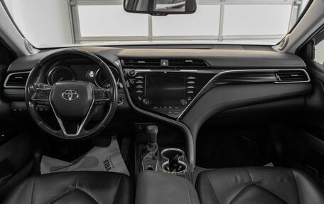 Toyota Camry, 2019 год, 2 925 000 рублей, 16 фотография