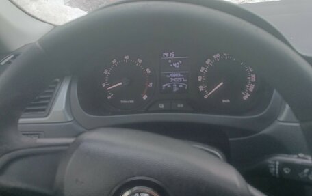 Skoda Rapid I, 2014 год, 350 000 рублей, 2 фотография