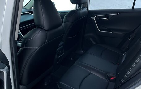 Toyota RAV4, 2020 год, 3 300 000 рублей, 20 фотография