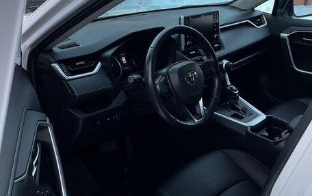 Toyota RAV4, 2020 год, 3 300 000 рублей, 17 фотография