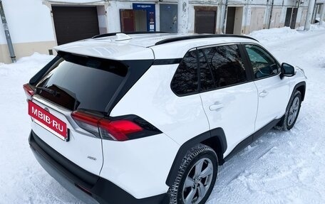 Toyota RAV4, 2020 год, 3 300 000 рублей, 12 фотография