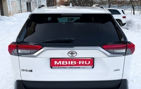 Toyota RAV4, 2020 год, 3 300 000 рублей, 14 фотография