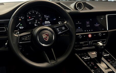 Porsche Macan I рестайлинг, 2024 год, 7 990 000 рублей, 13 фотография