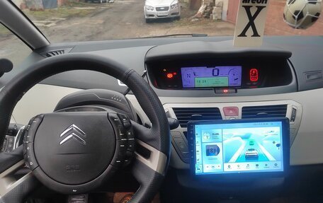 Citroen C4 Picasso II рестайлинг, 2008 год, 640 000 рублей, 10 фотография