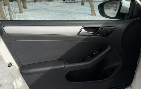 Volkswagen Jetta VI, 2015 год, 1 100 000 рублей, 14 фотография