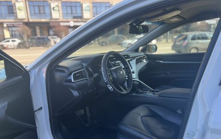 Toyota Camry, 2020 год, 2 960 000 рублей, 9 фотография