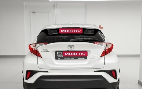 Toyota C-HR I рестайлинг, 2018 год, 2 301 000 рублей, 7 фотография