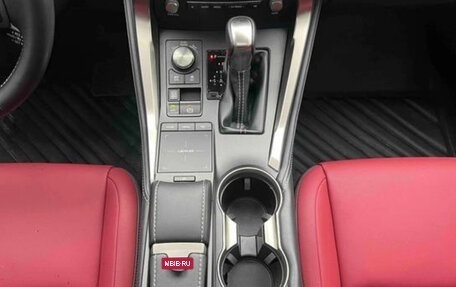 Lexus NX I, 2021 год, 2 950 000 рублей, 14 фотография