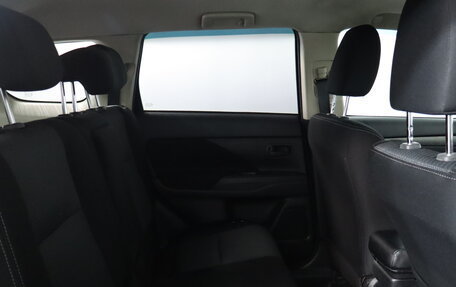 Mitsubishi Outlander III рестайлинг 3, 2018 год, 1 349 000 рублей, 13 фотография