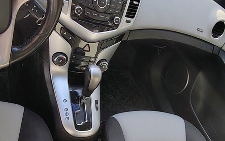 Chevrolet Cruze II, 2011 год, 750 000 рублей, 6 фотография