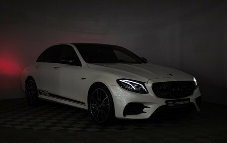 Mercedes-Benz E-Класс AMG, 2018 год, 5 399 700 рублей, 30 фотография