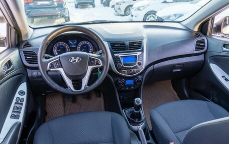 Hyundai Solaris II рестайлинг, 2012 год, 819 000 рублей, 6 фотография