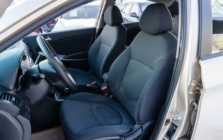 Hyundai Solaris II рестайлинг, 2012 год, 819 000 рублей, 10 фотография