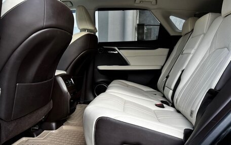 Lexus RX IV рестайлинг, 2016 год, 4 300 000 рублей, 22 фотография