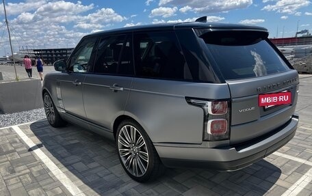 Land Rover Range Rover IV рестайлинг, 2018 год, 7 900 000 рублей, 4 фотография